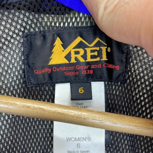 REÍ Mountain Equipment Co-op Women’s Gore-Tex Jacket Sz 6 blue Nylon - Picture 3 of 11